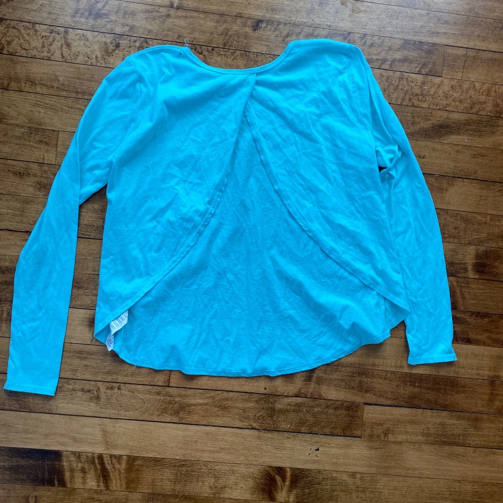 Fabletics Millie Split-Back Top - Picture 2 of 3